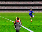 Motor-balap-permainan-di-lapangan-sepakbola